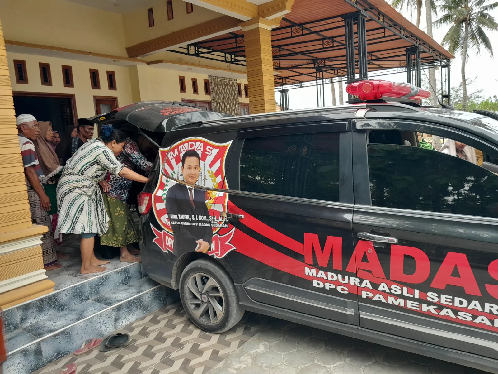 Madas Sedarah Pamekasan Kembali Salurkan Aksi Kemanusiaan, Jemput Jenazah Antar-Kabupaten