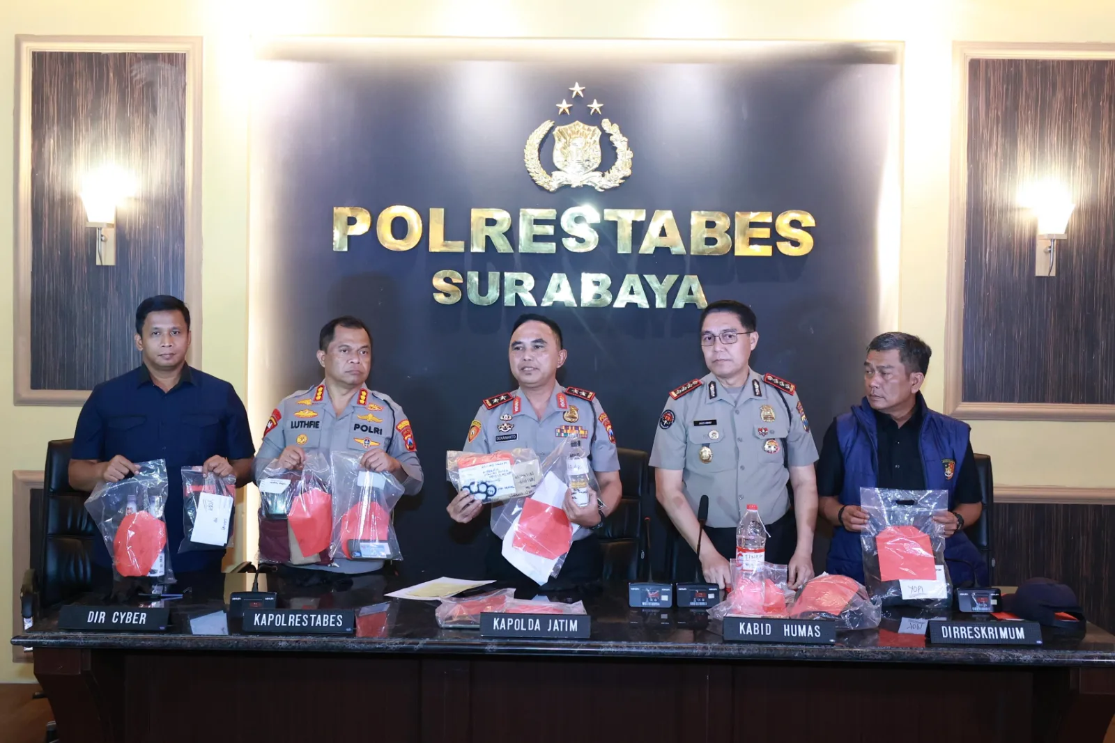 Polda Jatim Amankan 11 Orang Terkait Dugaan Upaya Memicu Kericuhan di Tengah Aksi Mahasiswa Surabaya
